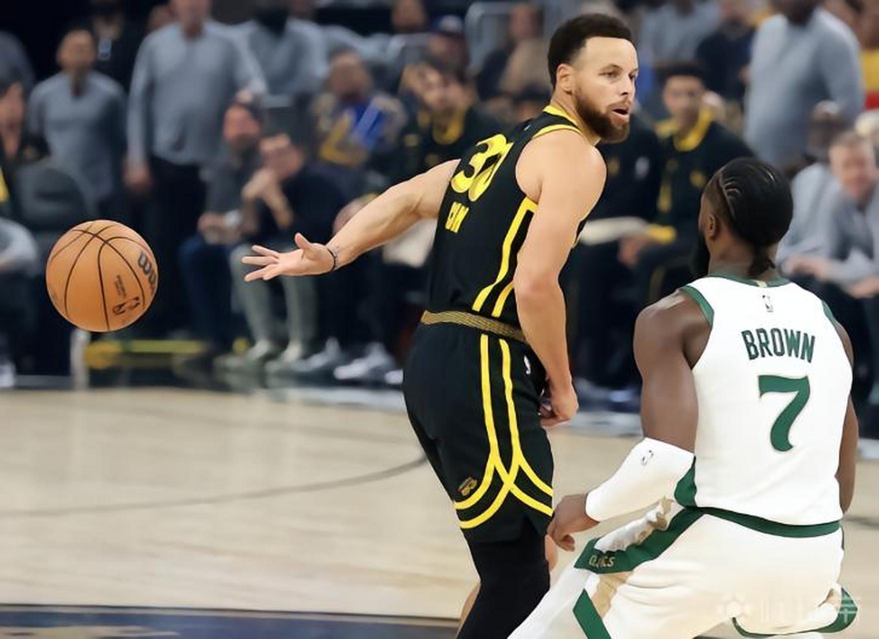 九游-关于塔图姆在勇士比赛中关键助攻，关键助攻引发热议！的信息